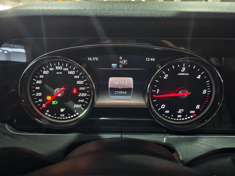 Mercedes-Benz E 220 CDI-ОЧАКВАН ВНОС-ГАРАНЦИЯ-РЕАЛНИ КМ!, снимка 16 - Автомобили и джипове - 52522087