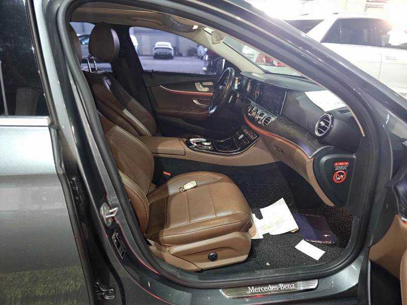 Mercedes-Benz E 220 CDI-ОЧАКВАН ВНОС-ГАРАНЦИЯ-РЕАЛНИ КМ!, снимка 11 - Автомобили и джипове - 52522087
