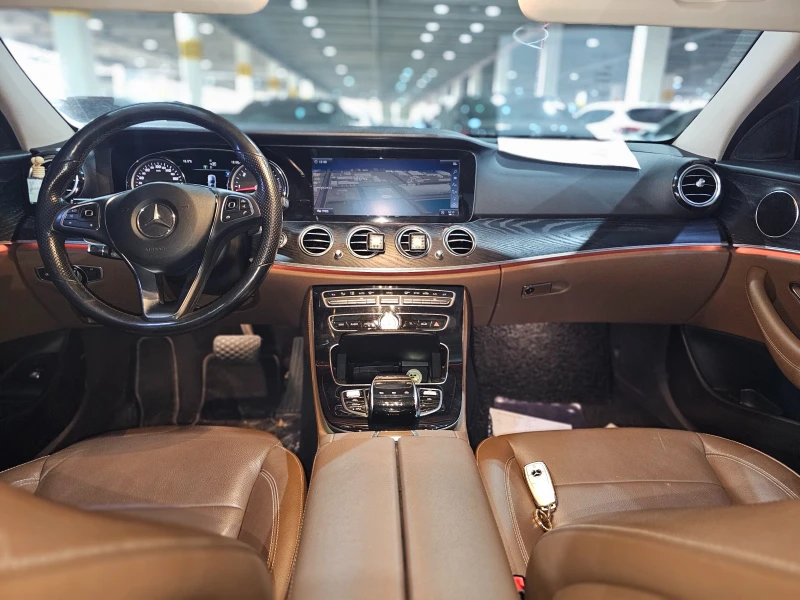 Mercedes-Benz E 220 CDI-ОЧАКВАН ВНОС-ГАРАНЦИЯ-РЕАЛНИ КМ!, снимка 7 - Автомобили и джипове - 52522087