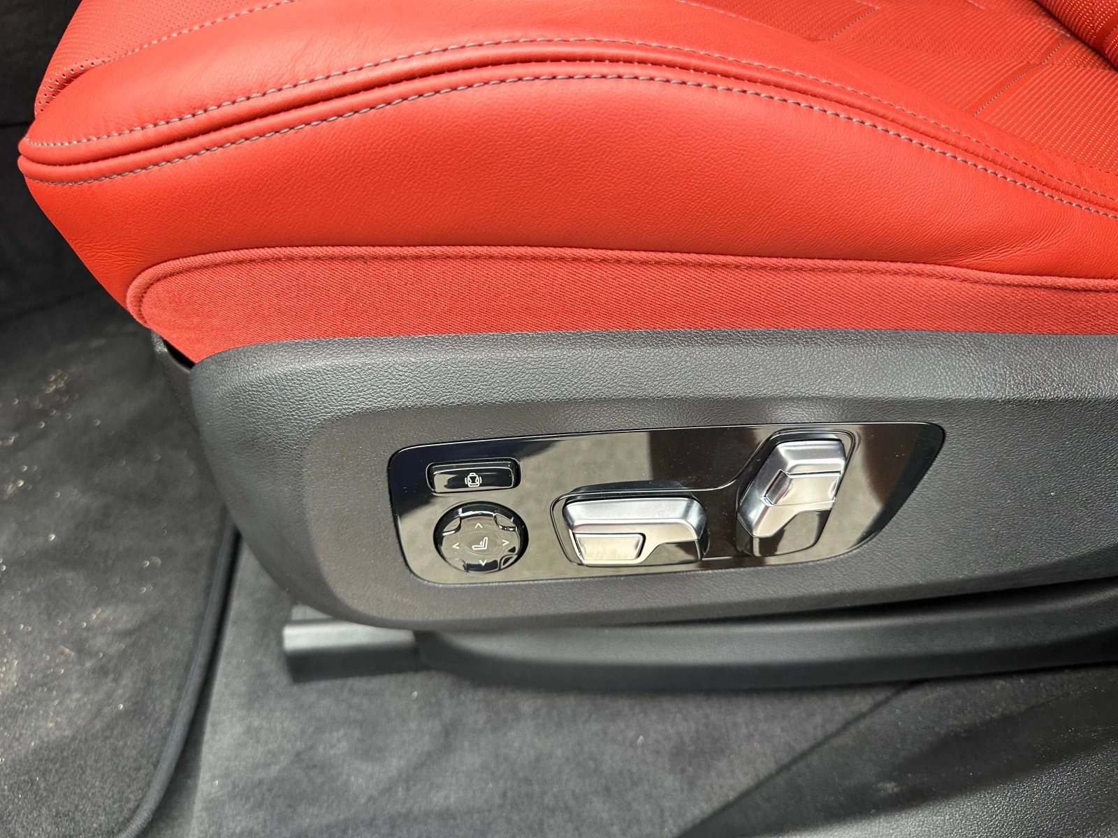 BMW XM -INDIVIDUAL | Mobile.bg   16