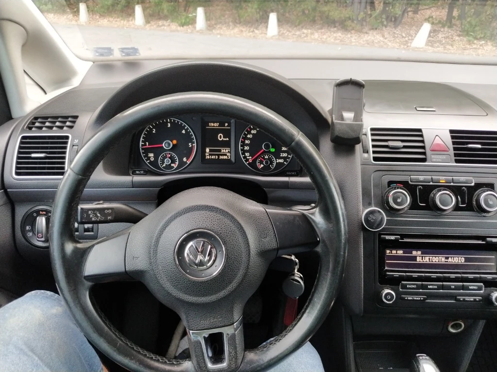 VW Touran 2.0TDI DSG - изображение 10