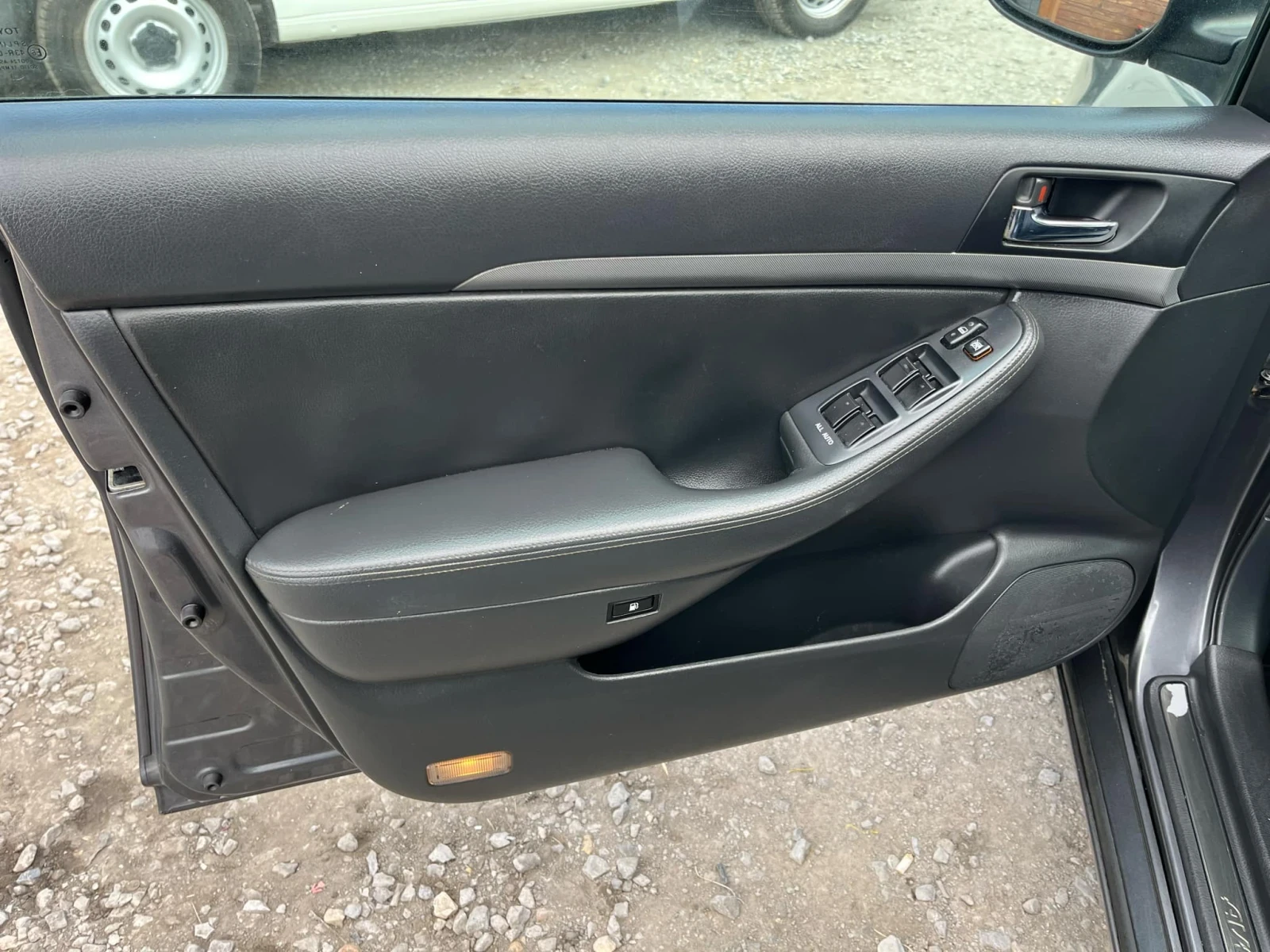Toyota Avensis Face - изображение 10