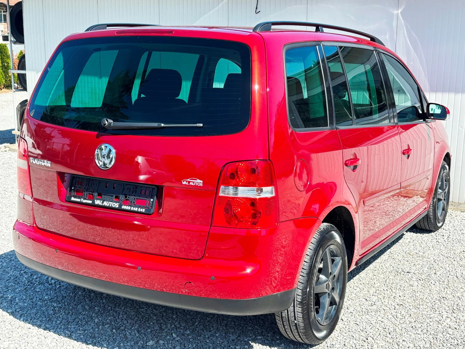 VW Touran 1, 6 БЕНЗИН НОВ ВНОС ВЪЗМОЖЕН БАРТЕР - изображение 4