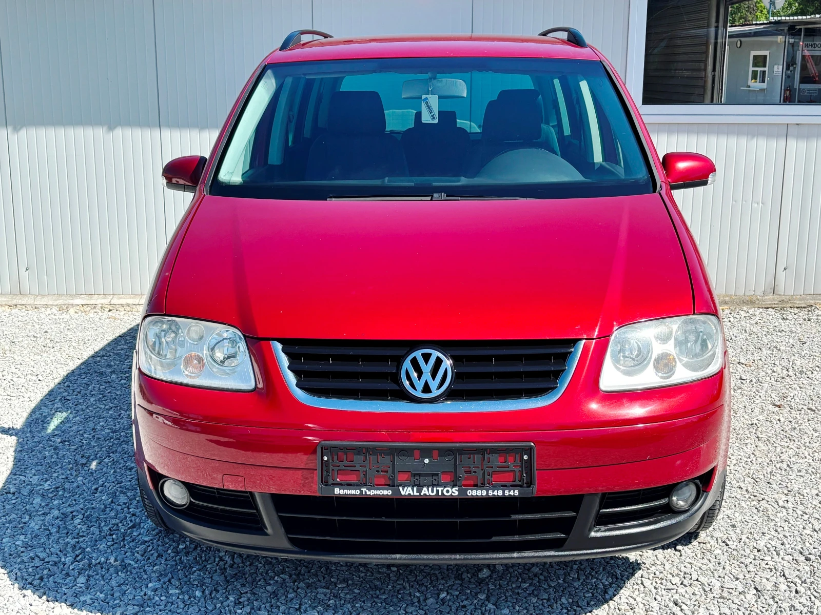 VW Touran 1, 6 БЕНЗИН НОВ ВНОС ВЪЗМОЖЕН БАРТЕР - изображение 3