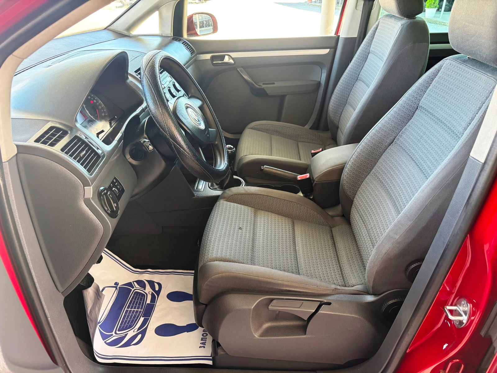 VW Touran 1, 6 БЕНЗИН НОВ ВНОС ВЪЗМОЖЕН БАРТЕР - изображение 8