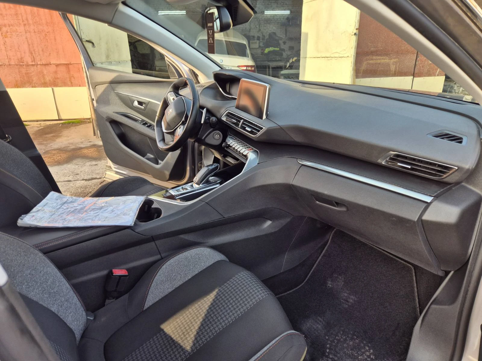 Peugeot 5008 1.6 eHDI avtomat, снимка 13 - Автомобили и джипове - 53715664