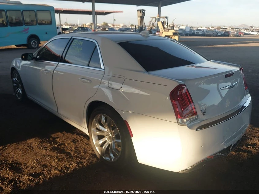 Chrysler 300c 3.6l 300 Touring, снимка 3 - Автомобили и джипове - 53905570