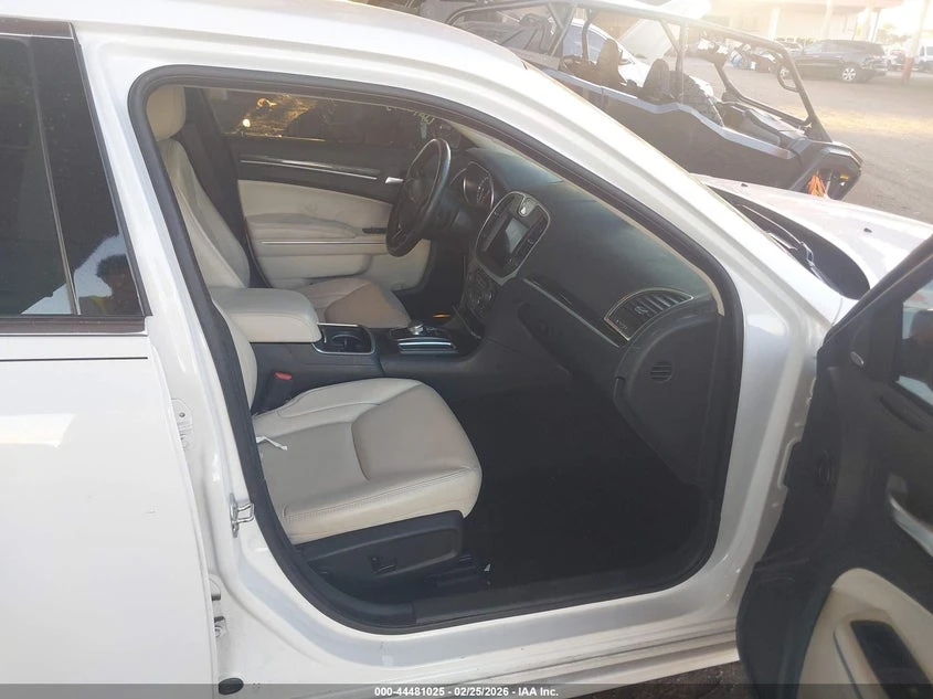 Chrysler 300c 3.6l 300 Touring, снимка 5 - Автомобили и джипове - 53905570