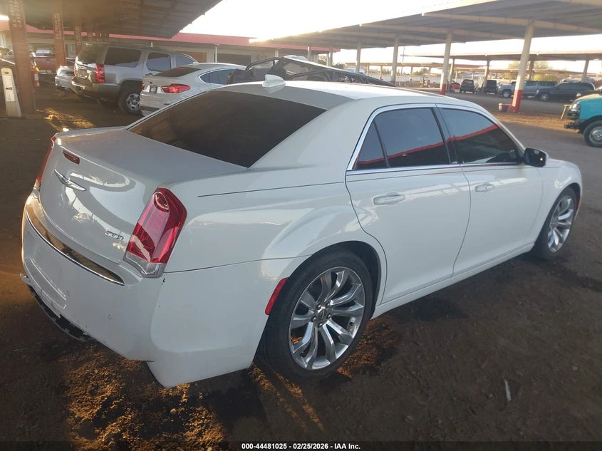 Chrysler 300c 3.6l 300 Touring, снимка 4 - Автомобили и джипове - 53905570