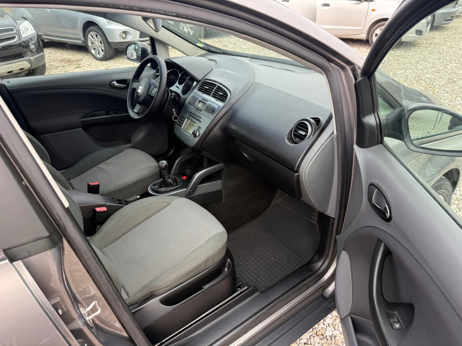 Seat Altea 1.9 TDI, снимка 9 - Автомобили и джипове - 53917142