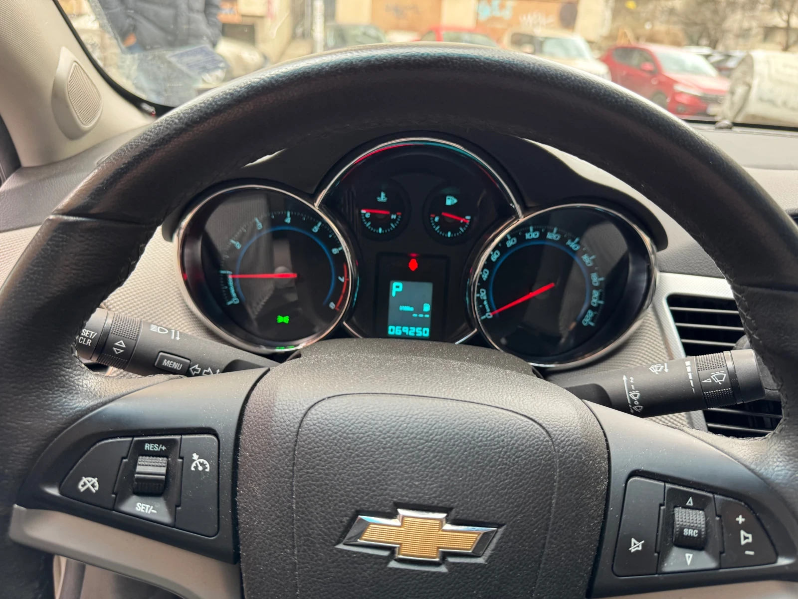 Chevrolet Cruze 1.8 LT 69 000 km, снимка 9 - Автомобили и джипове - 53953221