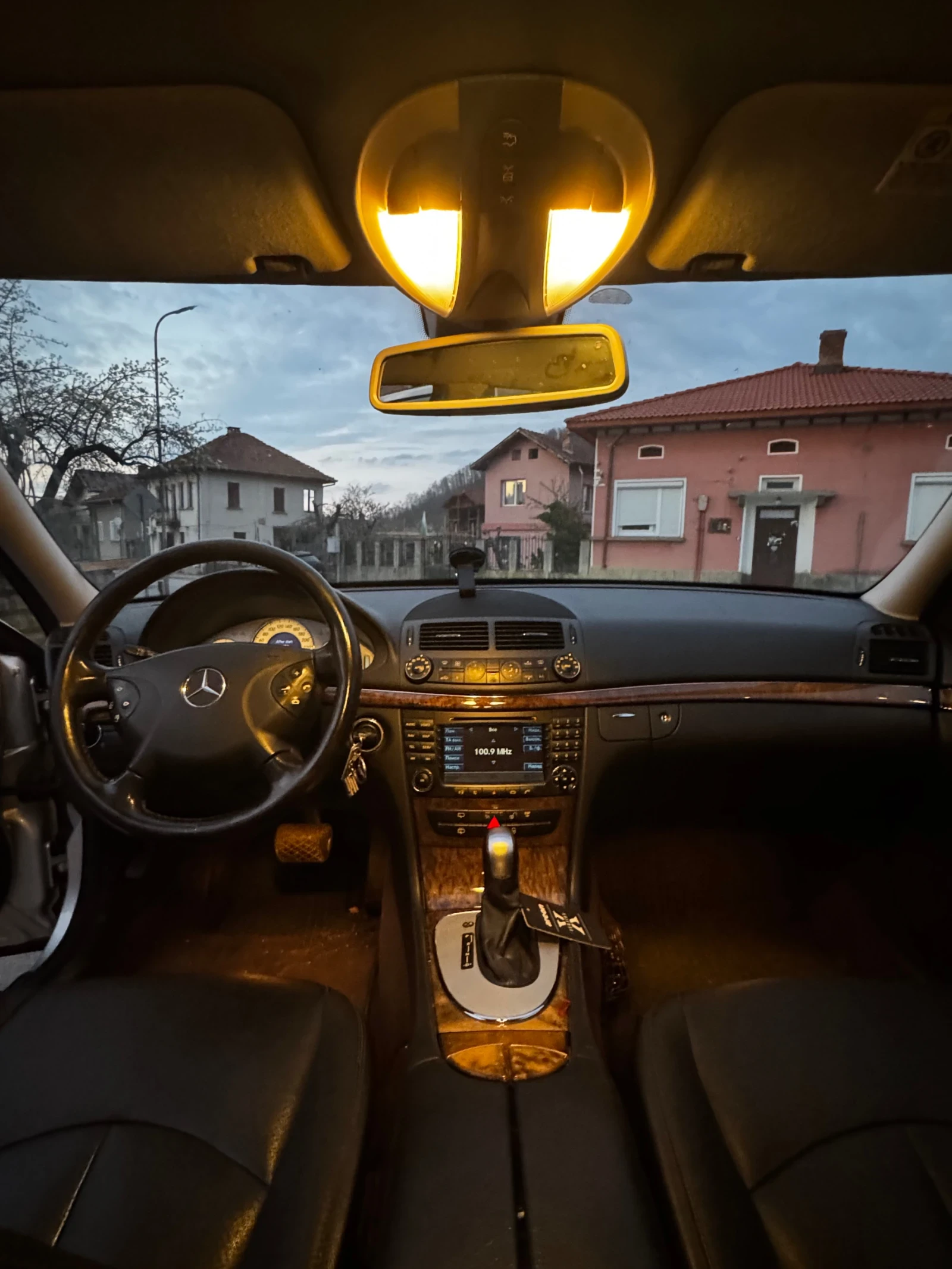 Mercedes-Benz E 280, снимка 8 - Автомобили и джипове - 54168943