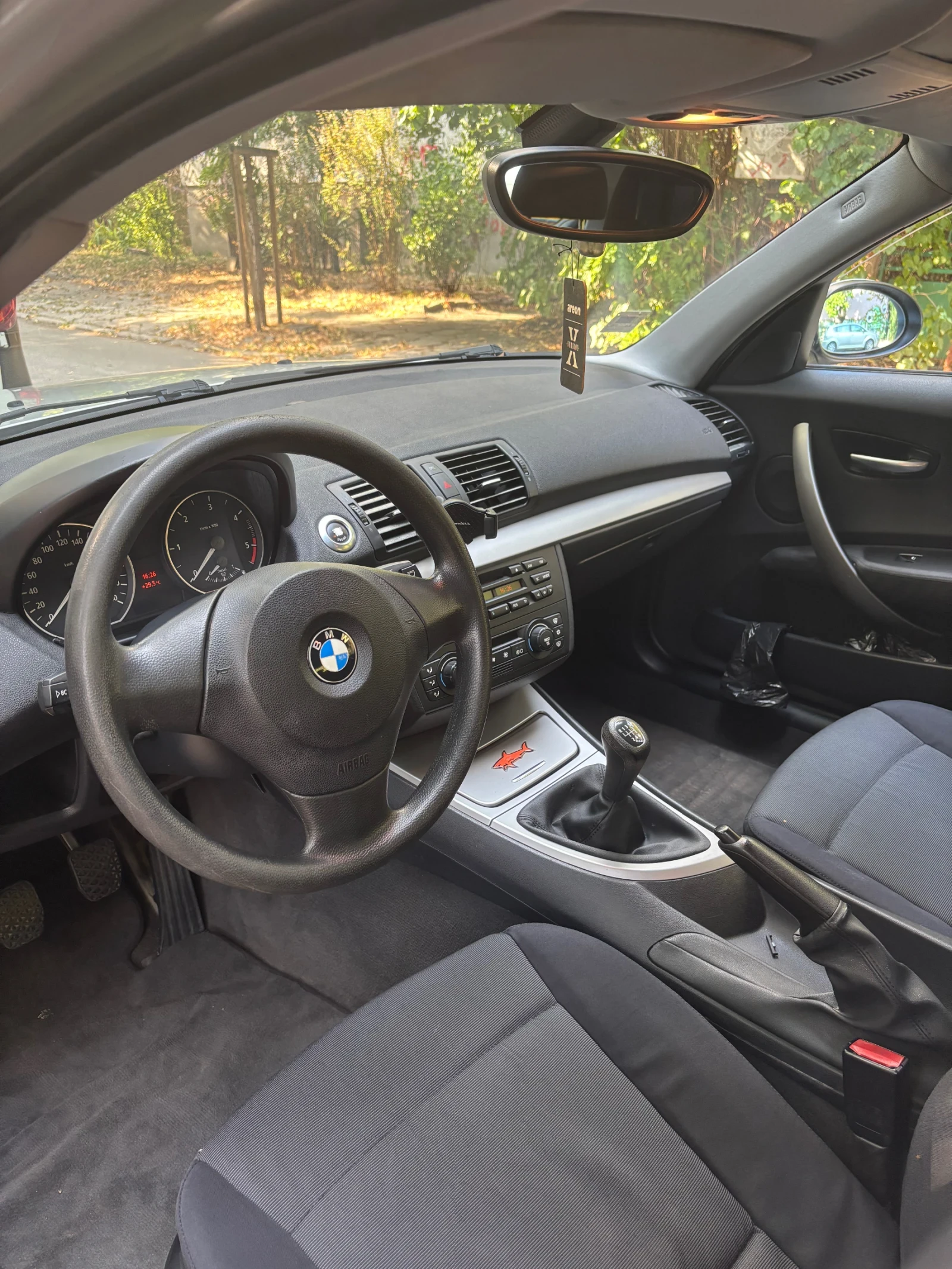 BMW 118, снимка 4 - Автомобили и джипове - 54323345