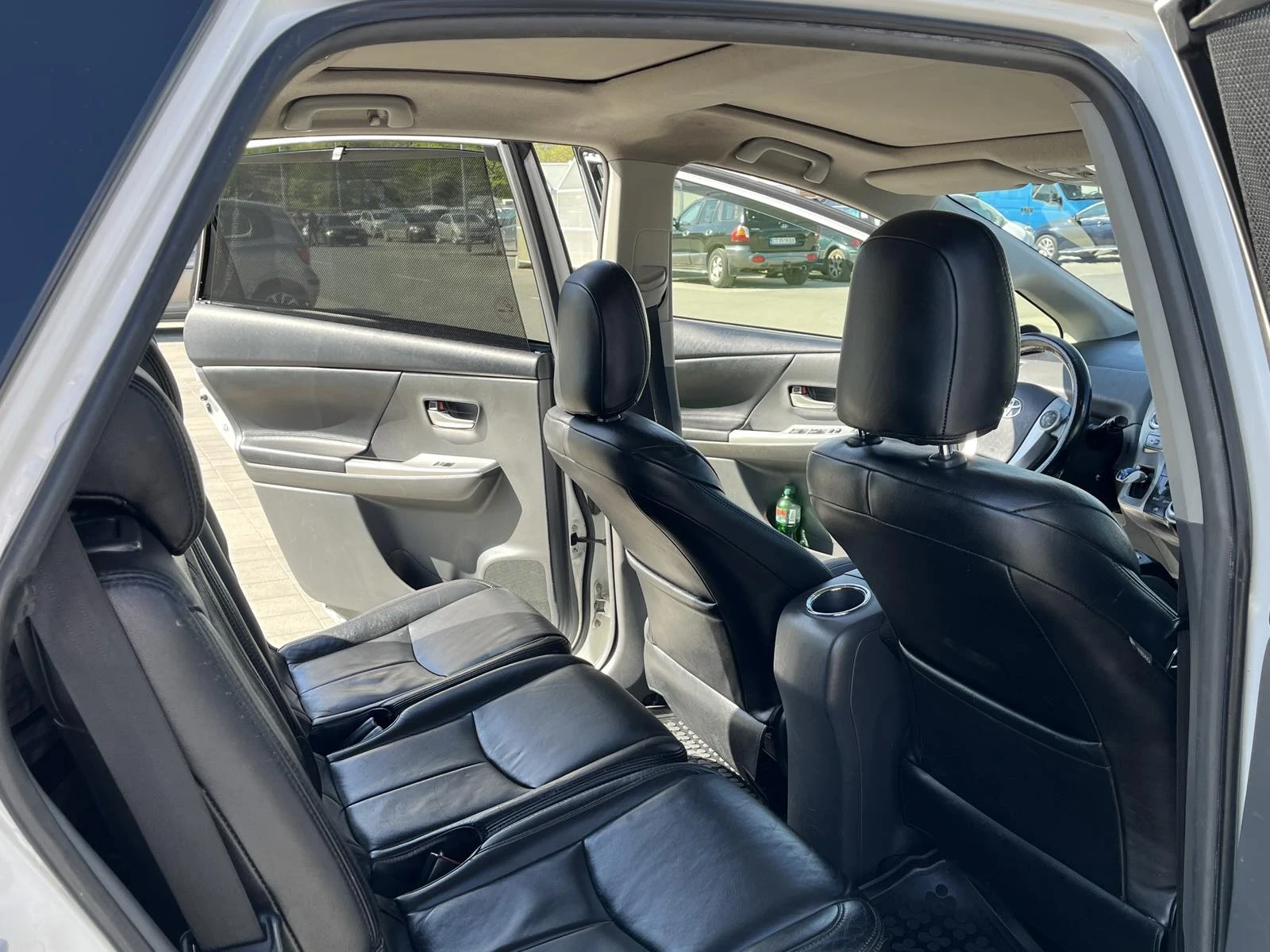 Toyota Prius, снимка 4 - Автомобили и джипове - 54345194