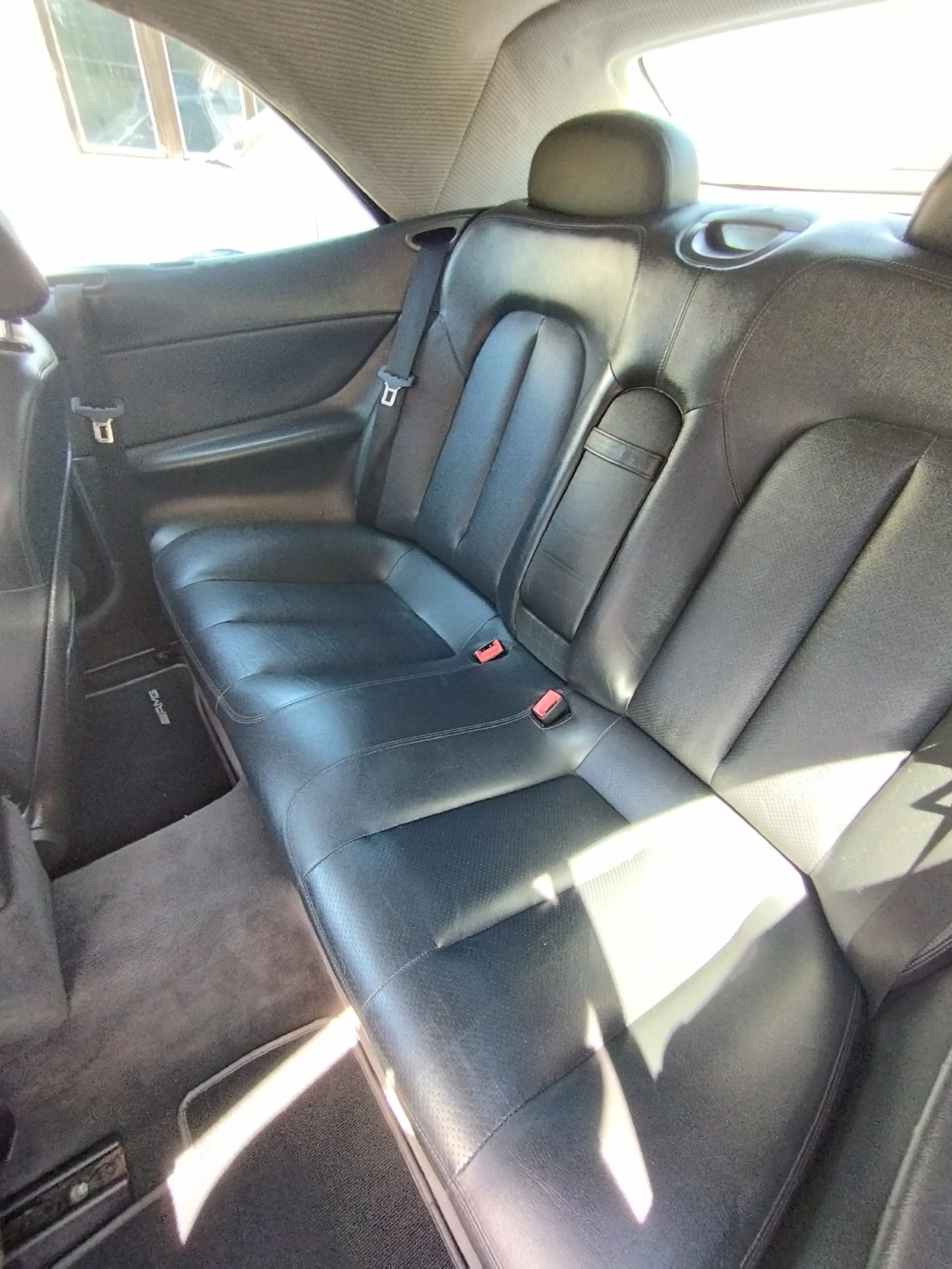 Mercedes-Benz CLK 320, снимка 8 - Автомобили и джипове - 54421090