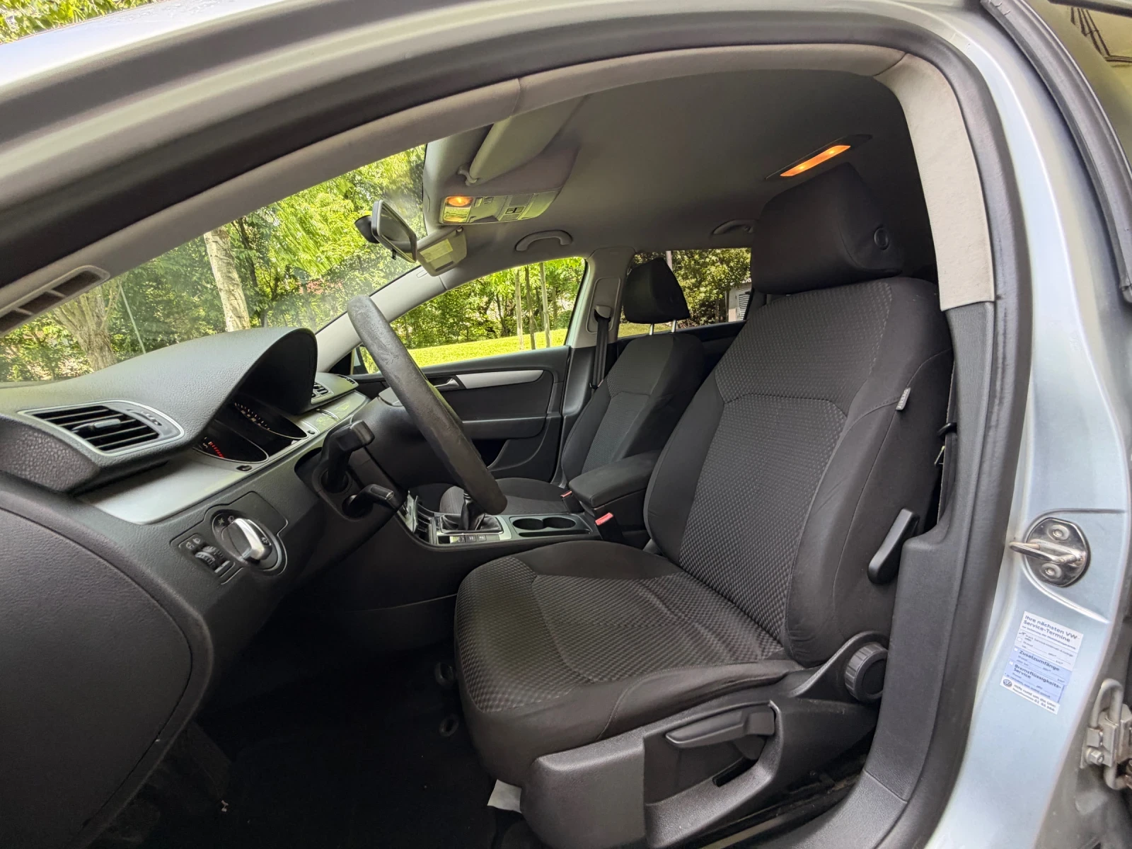 VW Passat 1.6TDI , снимка 10 - Автомобили и джипове - 54776800