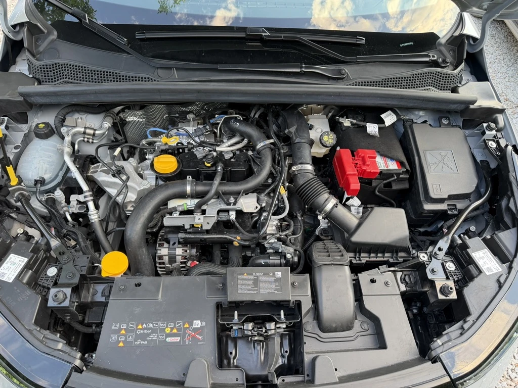 Renault Captur, снимка 12 - Автомобили и джипове - 54919387