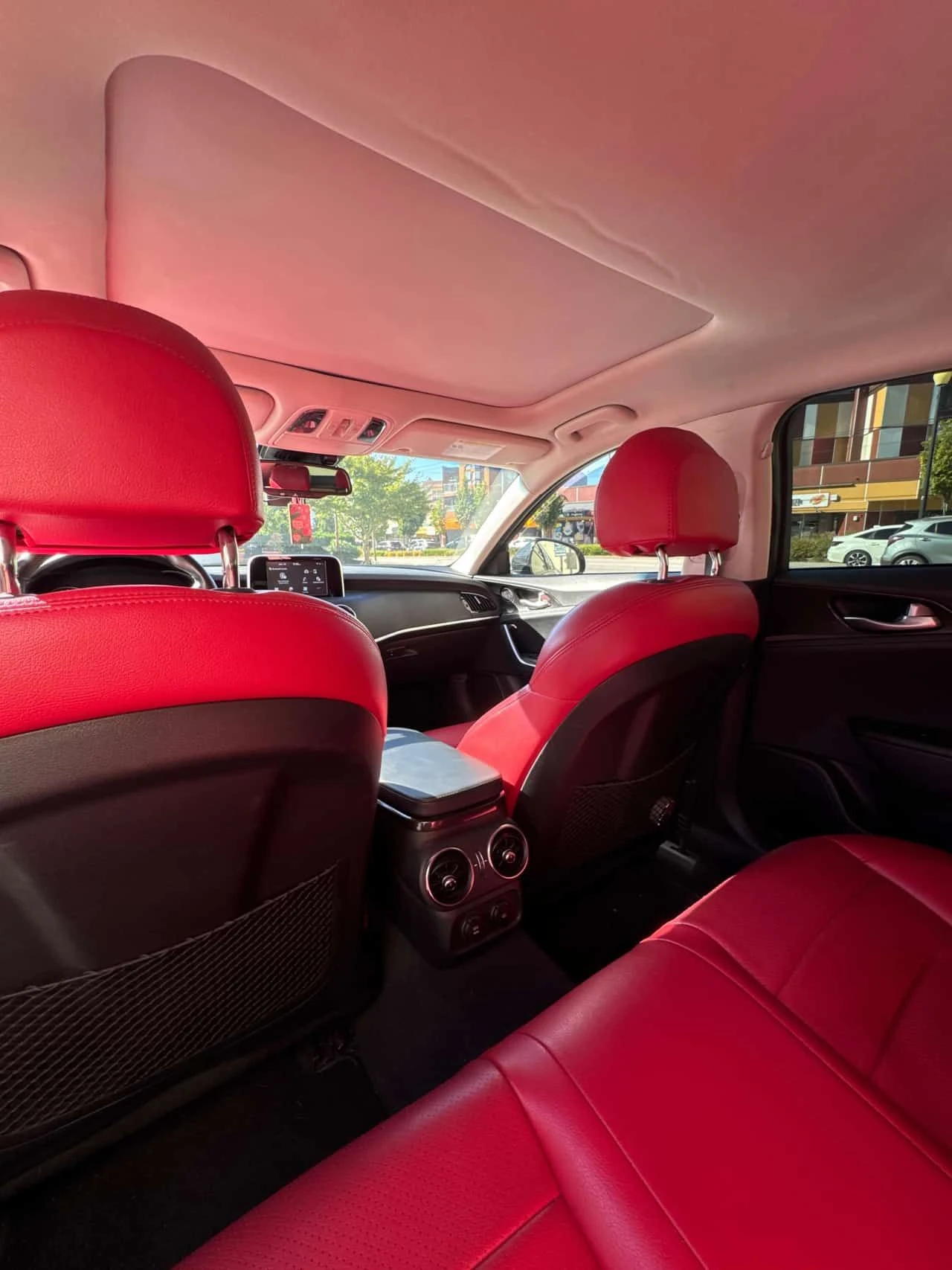 Kia Stinger * GT * CARFAX * БЕЗ ПЪРВОНАЧАЛНА ВНОСКА, снимка 13 - Автомобили и джипове - 54978443