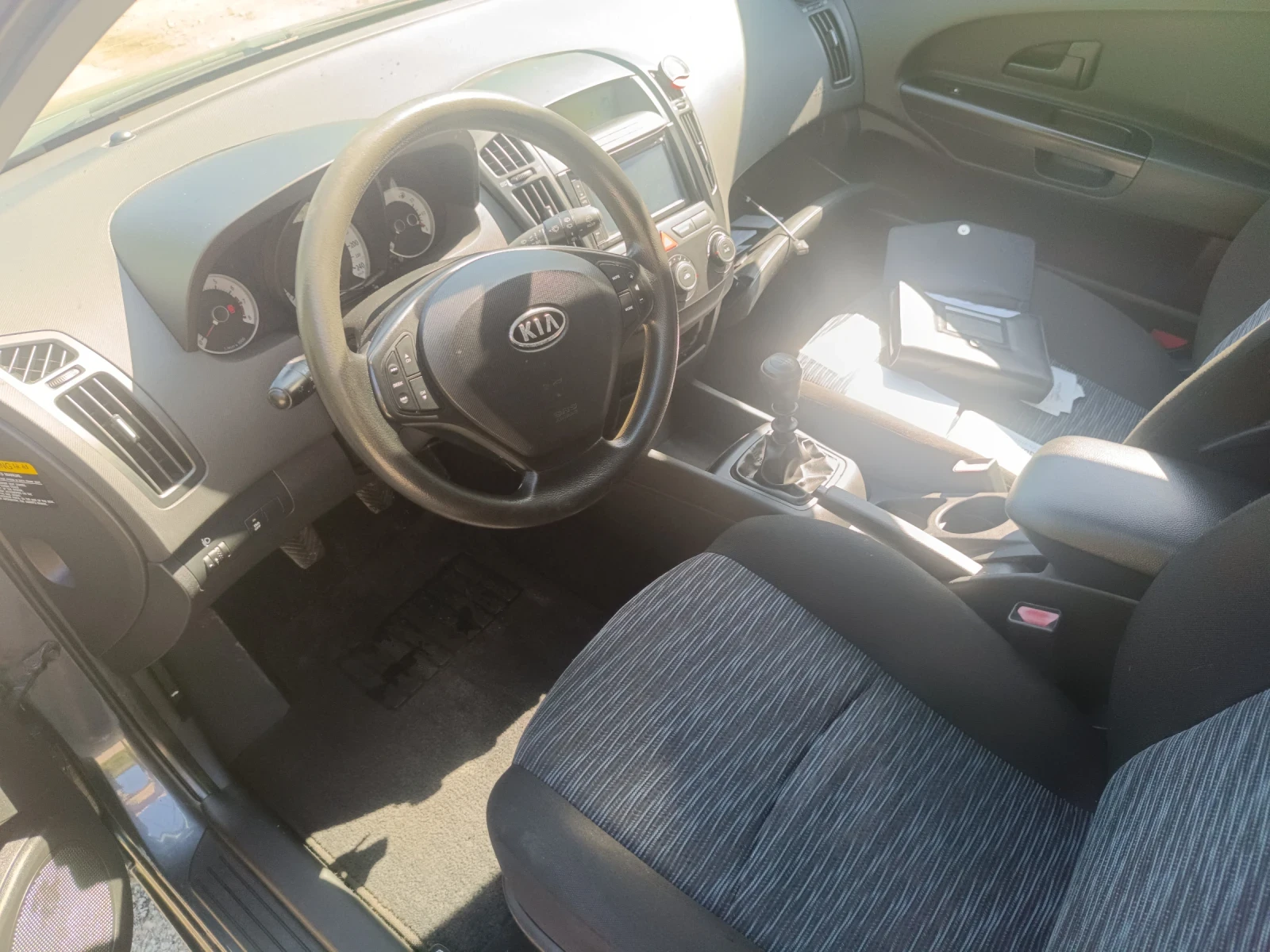 Kia Ceed, снимка 12 - Автомобили и джипове - 54995736