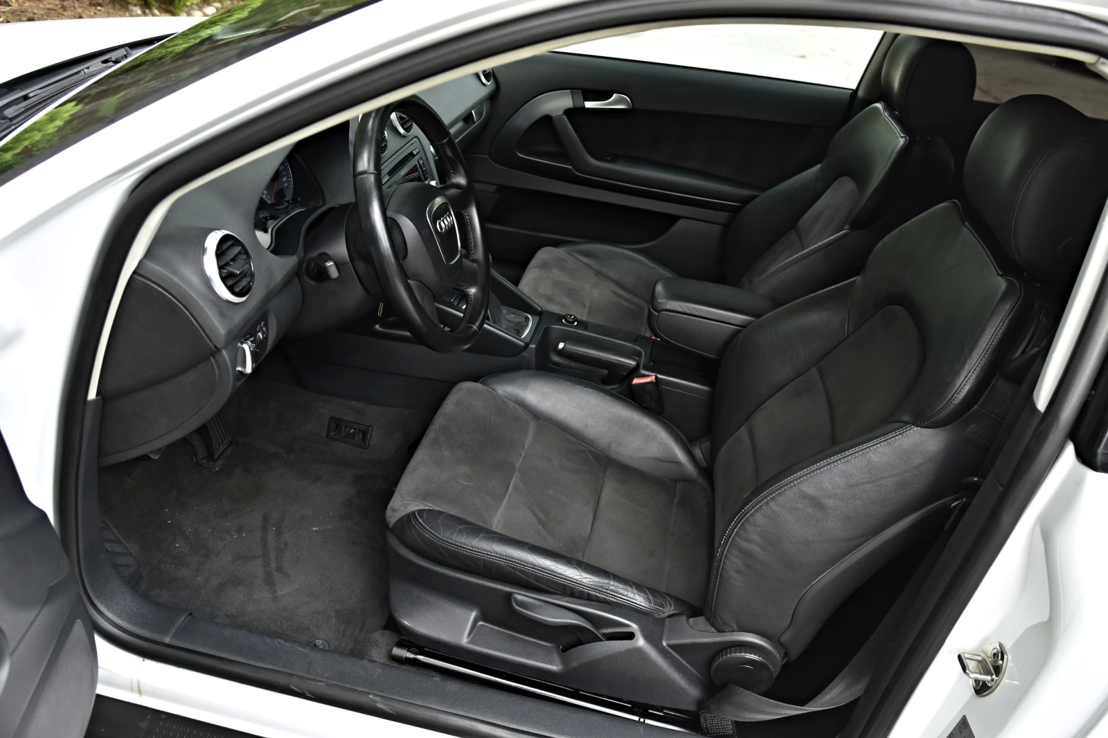 Audi A3 1.6 TDI S-line, снимка 9 - Автомобили и джипове - 55342235