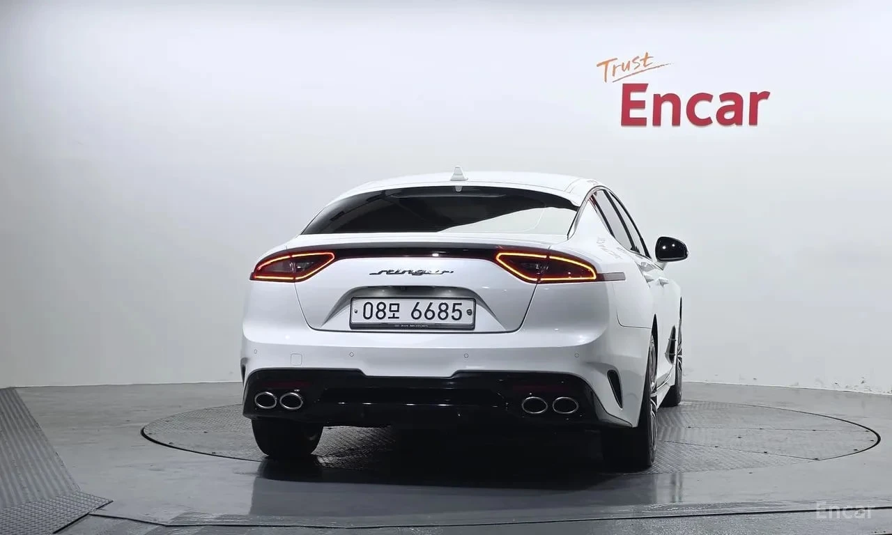 Kia Stinger 2.0 Turbo | АВТОФИНАНСИРАНЕ БЕЗ ПЪРВОНАЧАЛНА, снимка 4 - Автомобили и джипове - 55836794