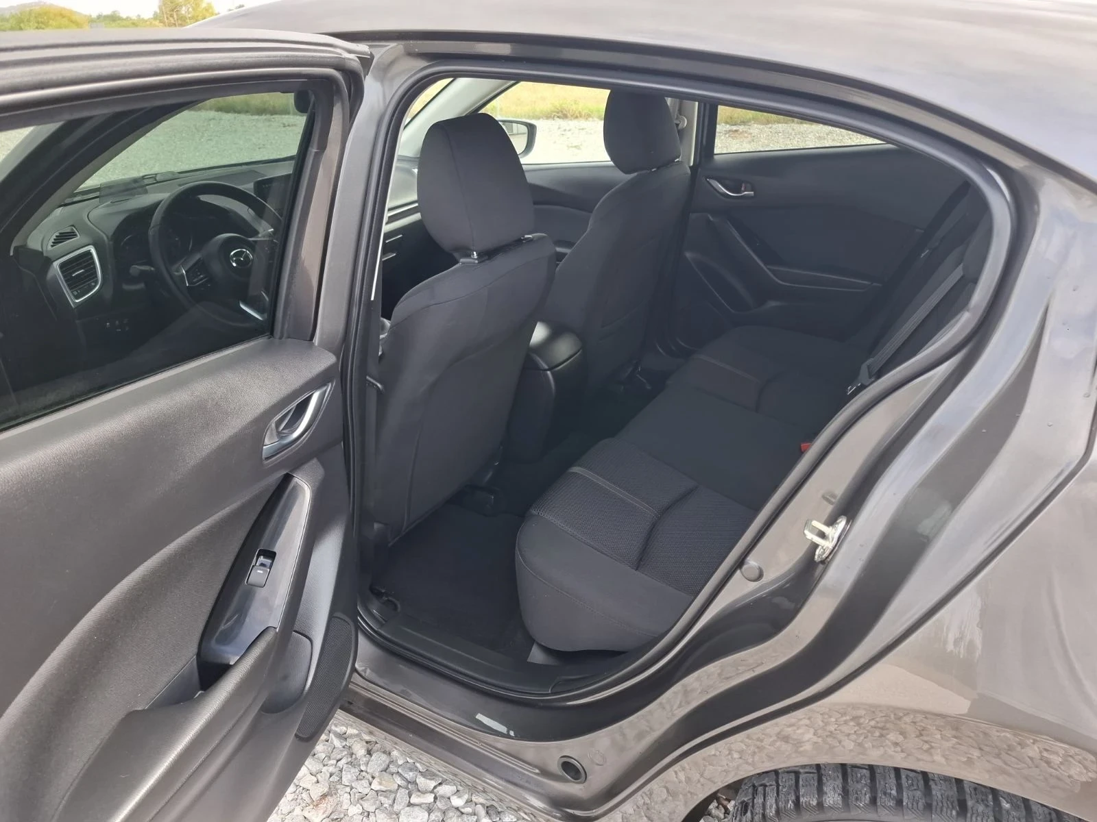 Mazda 3 2.0I KLI NAVI DISTRONIK, снимка 9 - Автомобили и джипове - 55847507