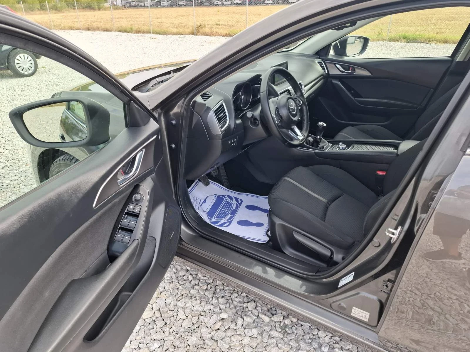 Mazda 3 2.0I KLI NAVI DISTRONIK, снимка 8 - Автомобили и джипове - 55847507