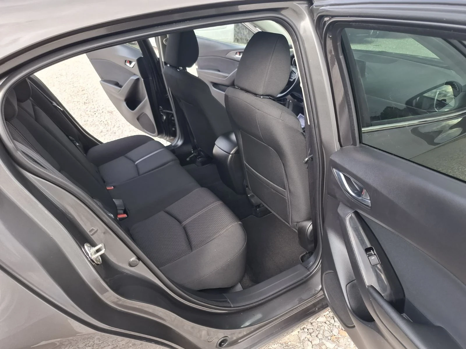 Mazda 3 2.0I KLI NAVI DISTRONIK, снимка 10 - Автомобили и джипове - 55847507