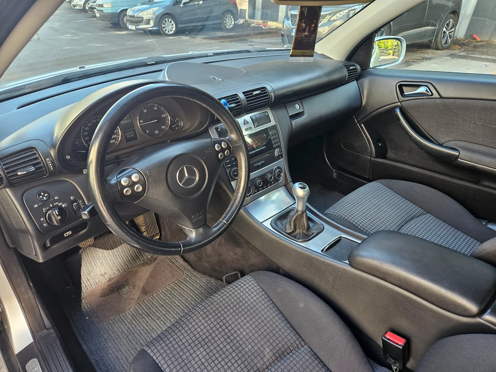 Mercedes-Benz C 200, снимка 9 - Автомобили и джипове - 56108313