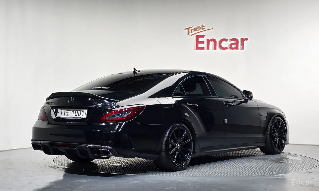 Mercedes-Benz CLS 63 AMG 4MATIC* HARMON* KARDON* ОБДУХВАНЕ* МАСАЖ* 360КАМЕР, снимка 2 - Автомобили и джипове - 56114293