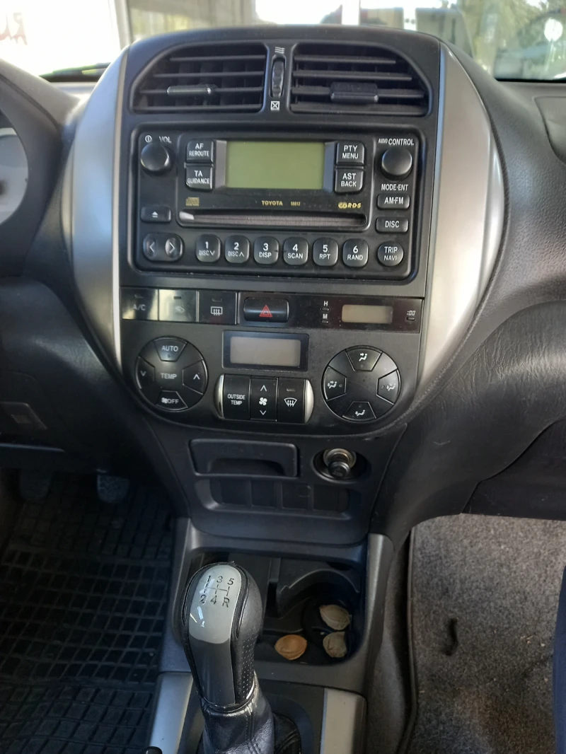 Toyota Rav4, снимка 12 - Автомобили и джипове - 47692842