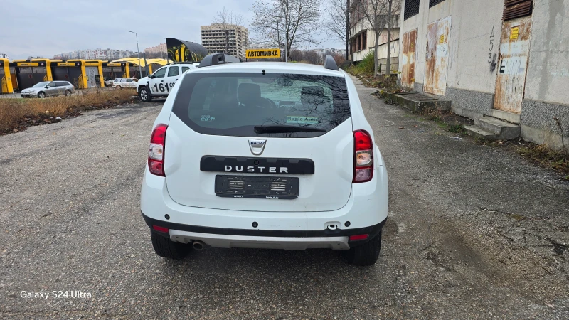 Dacia Duster 1.5dci, снимка 13 - Автомобили и джипове - 48228640