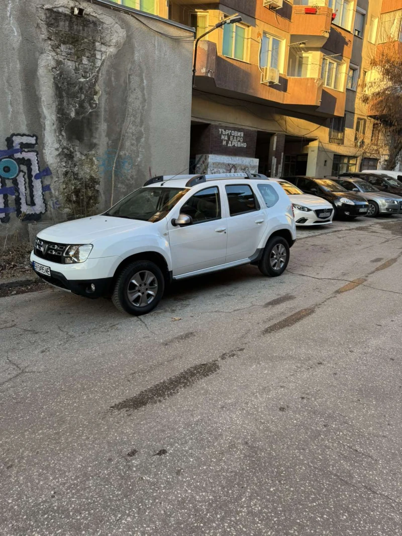 Dacia Duster 1.5dci, снимка 9 - Автомобили и джипове - 48228640