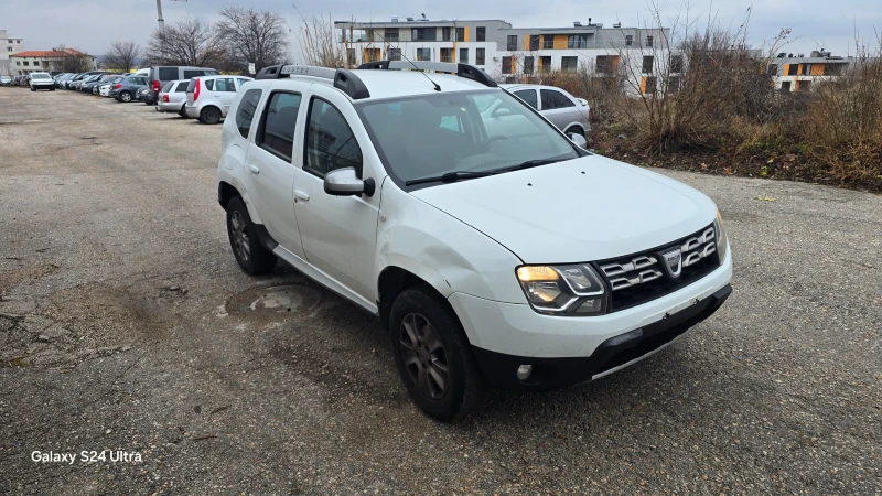 Dacia Duster 1.5dci, снимка 8 - Автомобили и джипове - 48228640