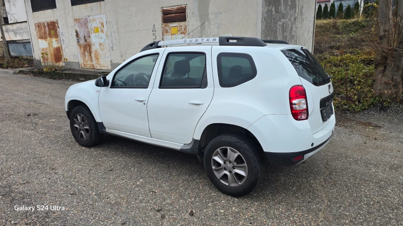 Dacia Duster 1.5dci, снимка 4 - Автомобили и джипове - 48228640