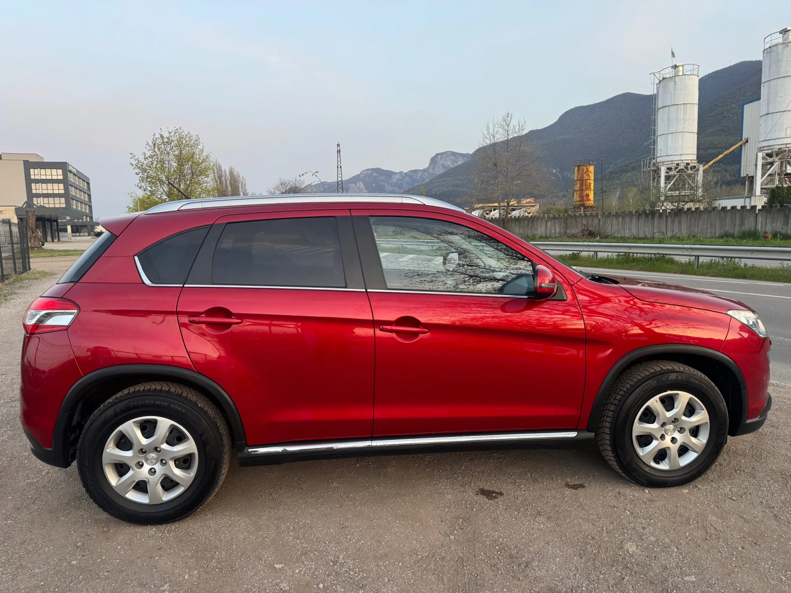 Peugeot 4008 1.8HDI/4x4/LED/PANORAMA/KEYLESS/102000км., снимка 5 - Автомобили и джипове - 53973692