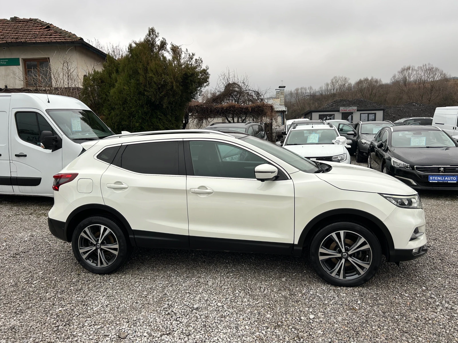 Nissan Qashqai 1.5DCI EURO6B KAMERA360 FULL,  - изображение 8