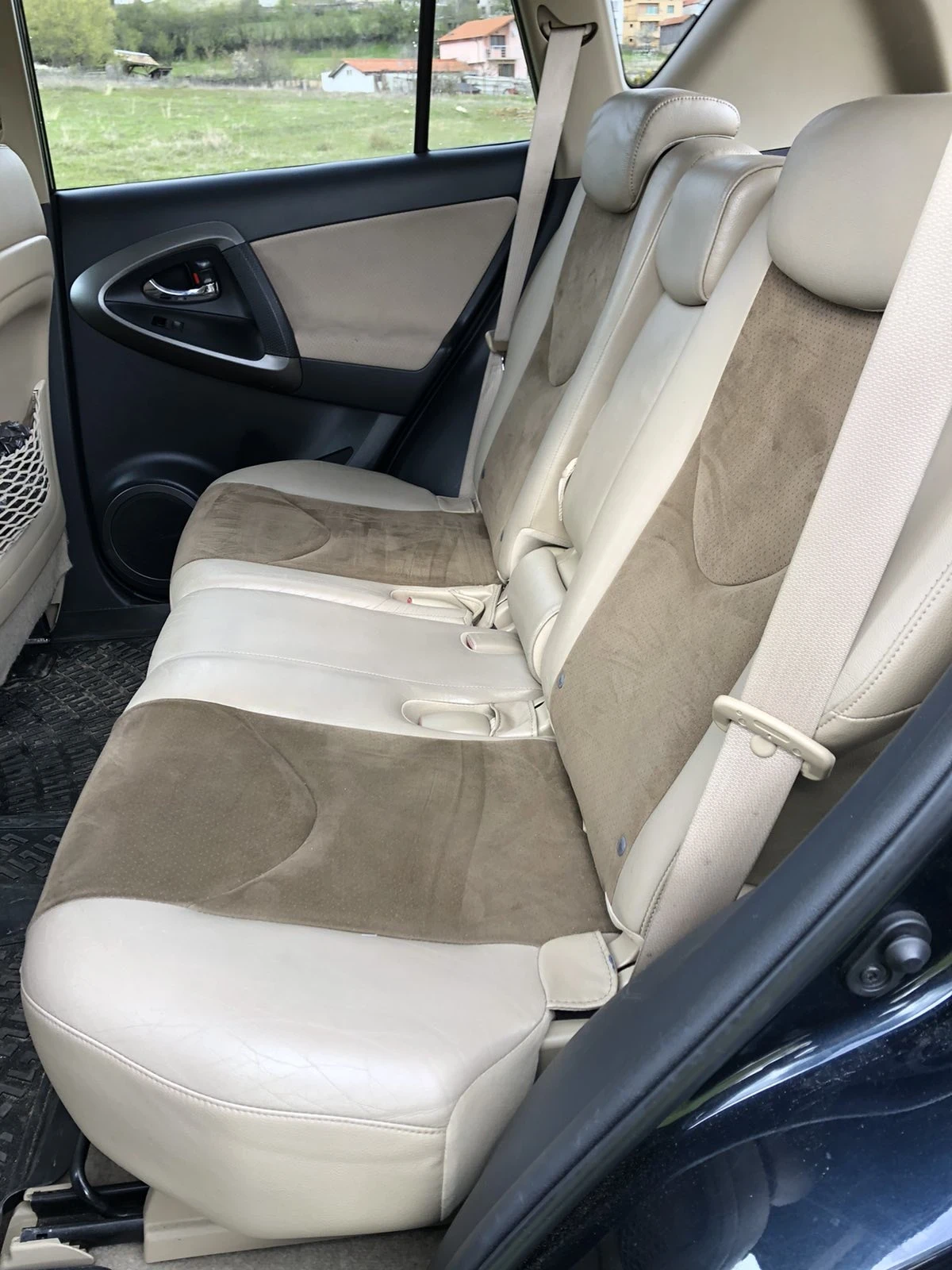 Toyota Rav4 2.2 D-4D 4Х4, снимка 7 - Автомобили и джипове - 53778361