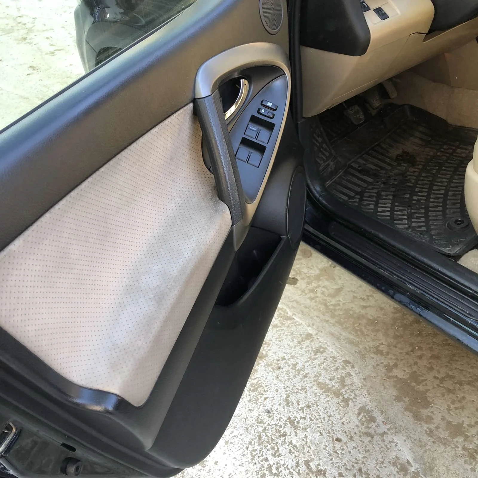 Toyota Rav4 2.2 D-4D 4Х4, снимка 12 - Автомобили и джипове - 53778361