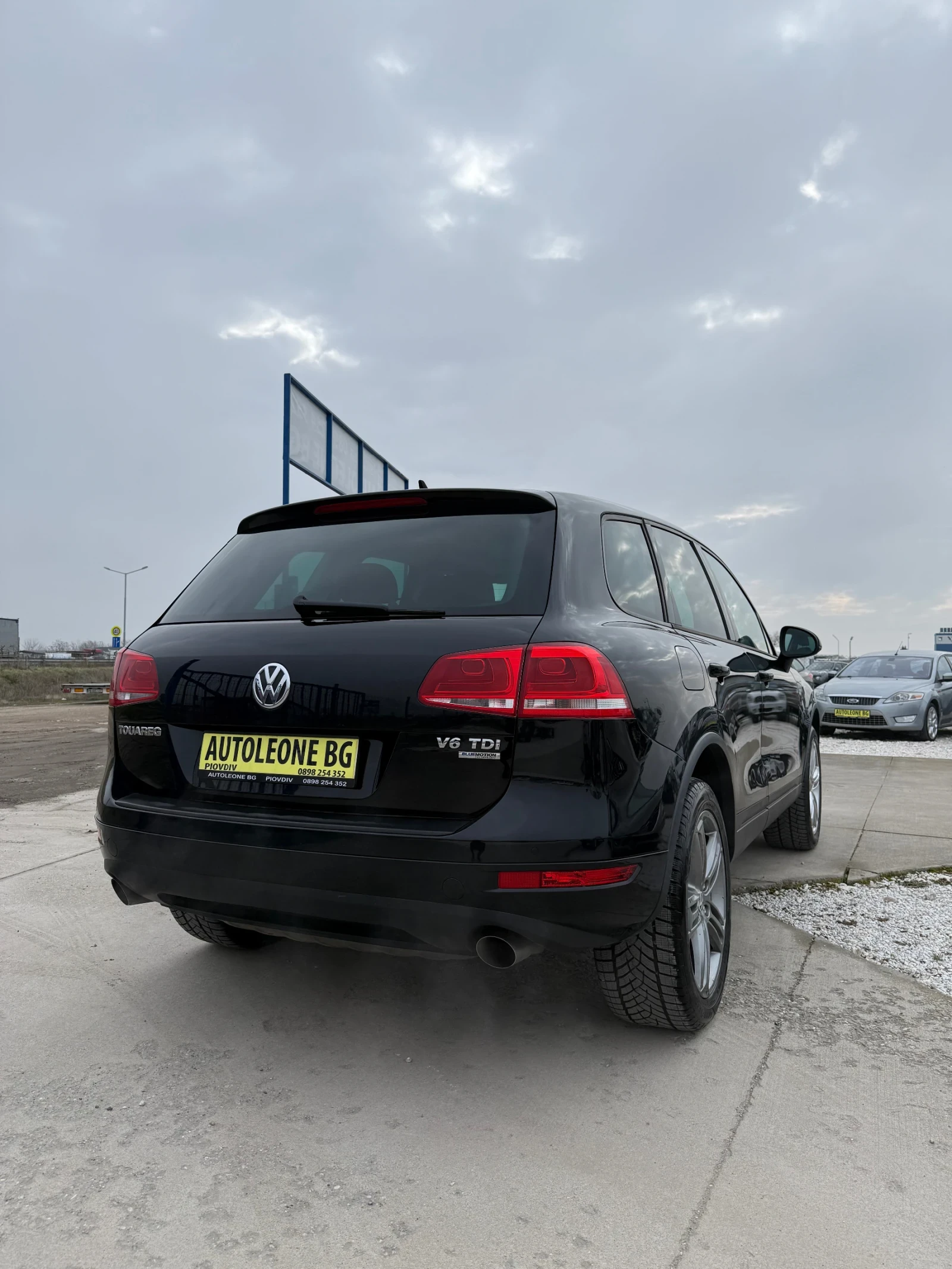 VW Touareg 3.0 TDi DSG 4x4, снимка 6 - Автомобили и джипове - 54369490
