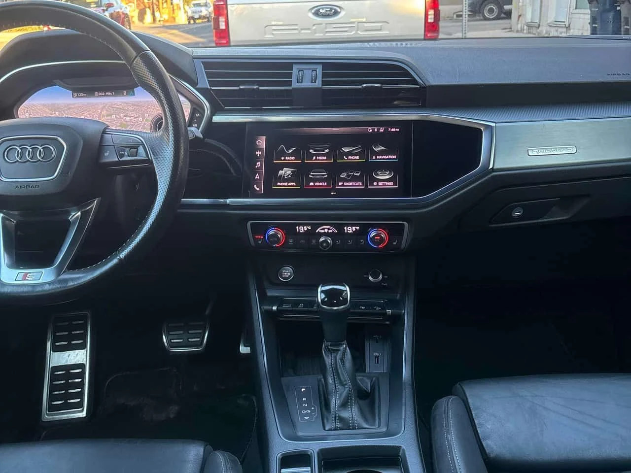 Audi Q3 * Technik * CARFAX * ЦЕНА ДО БГ, снимка 9 - Автомобили и джипове - 54727717