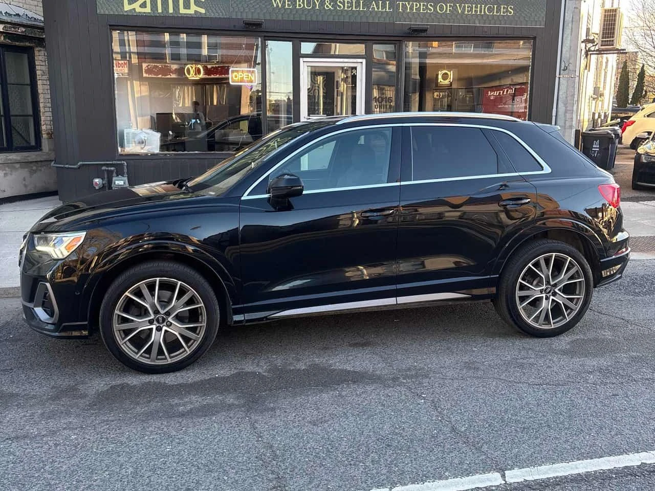 Audi Q3 * Technik * CARFAX * ЦЕНА ДО БГ, снимка 2 - Автомобили и джипове - 54727717