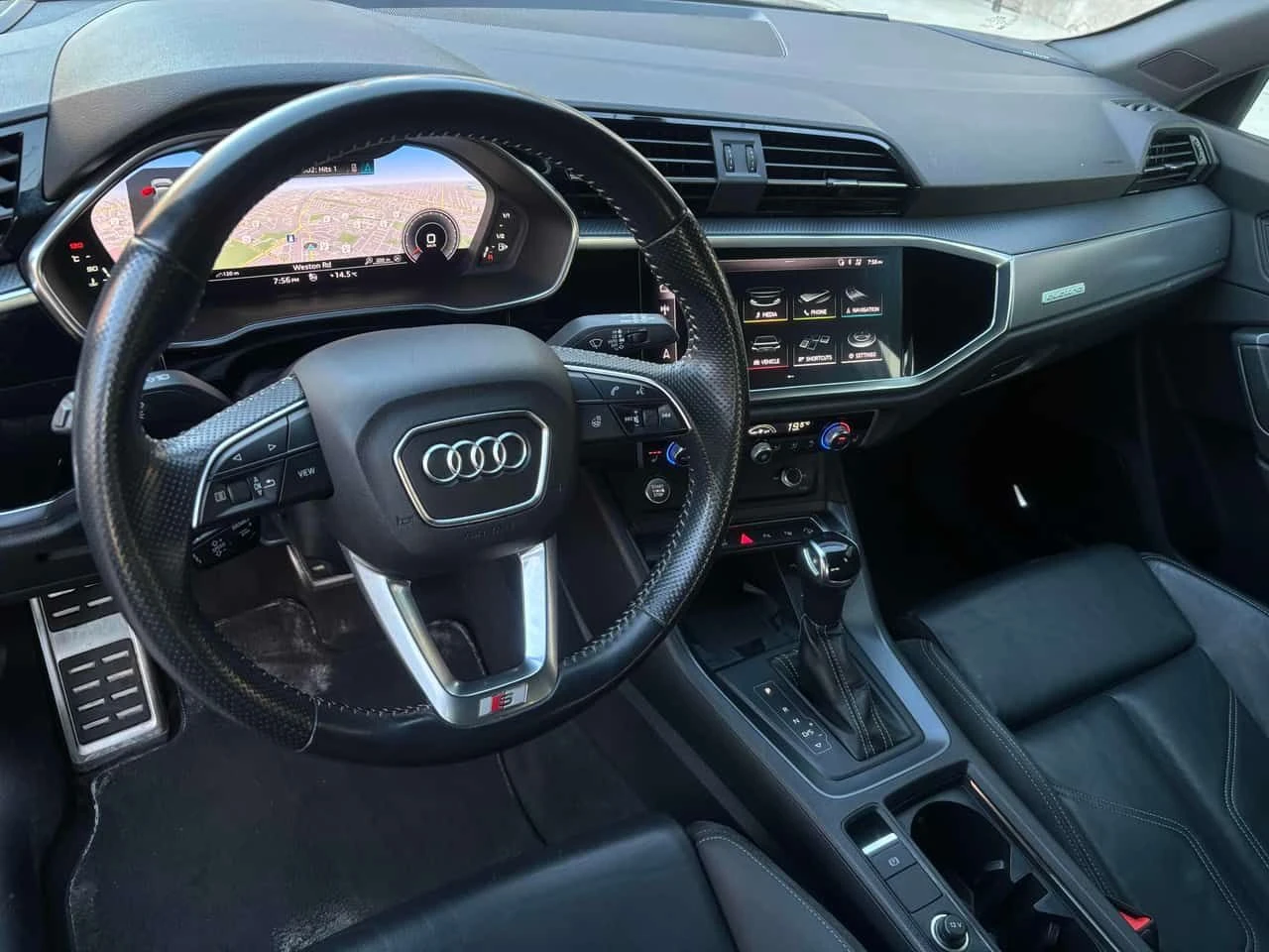Audi Q3 * Technik * CARFAX * ЦЕНА ДО БГ, снимка 12 - Автомобили и джипове - 54727717