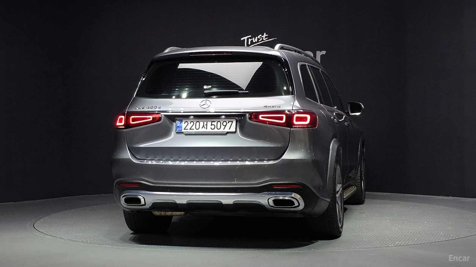 Mercedes-Benz GLS 400 D* 4MATIC* КОЖА* ПОДГРЕВ* ОБДУХВ* BURMASTER* PANO*, снимка 4 - Автомобили и джипове - 55544766