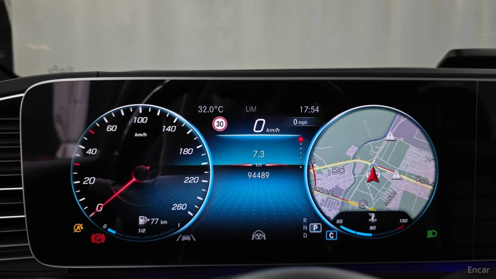 Mercedes-Benz GLS 400 D* 4MATIC* КОЖА* ПОДГРЕВ* ОБДУХВ* BURMASTER* PANO*, снимка 8 - Автомобили и джипове - 55544766