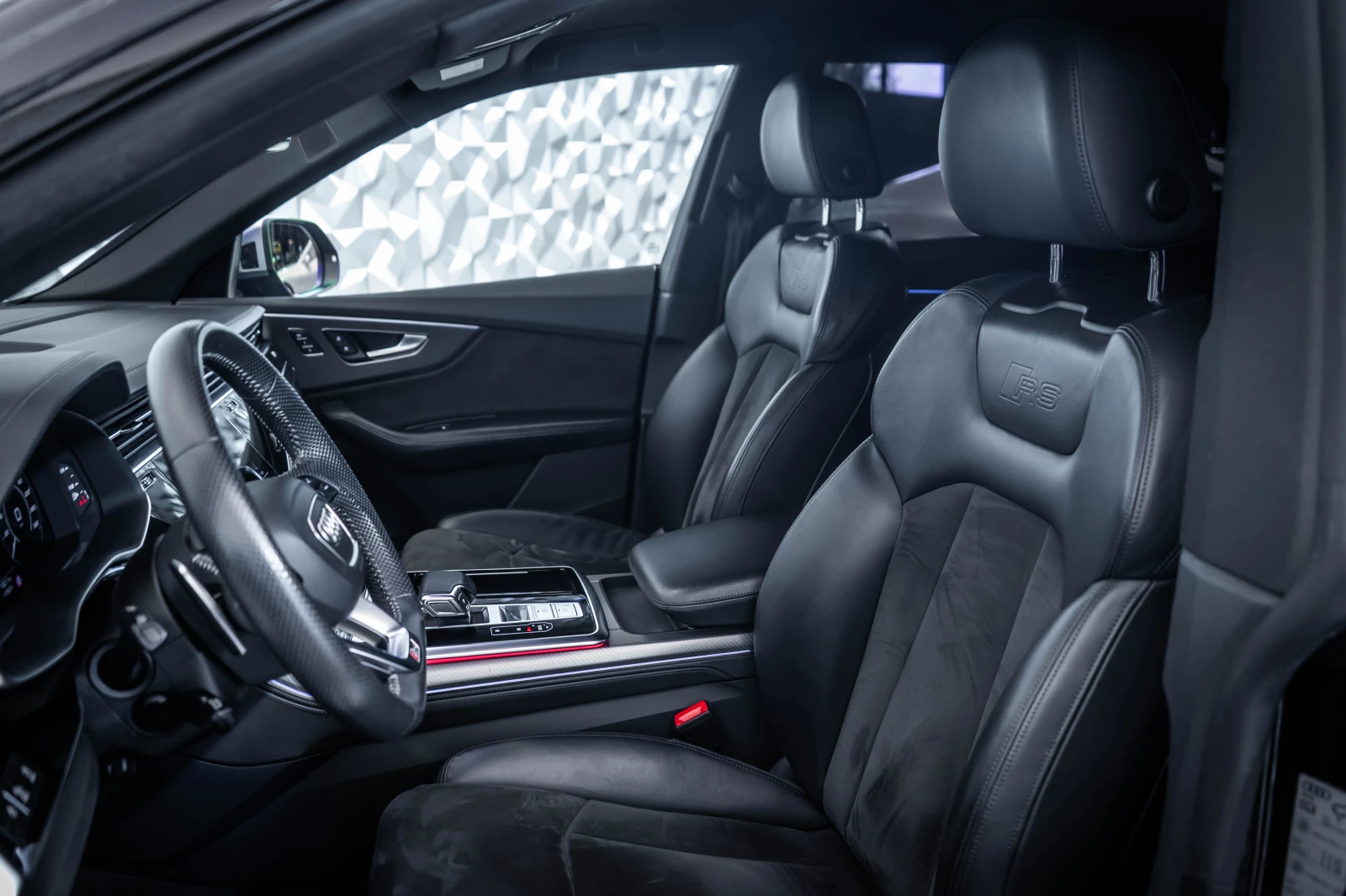 Audi RSQ8 Quattro* Carbon* Matrix* B&O, снимка 12 - Автомобили и джипове - 56194139
