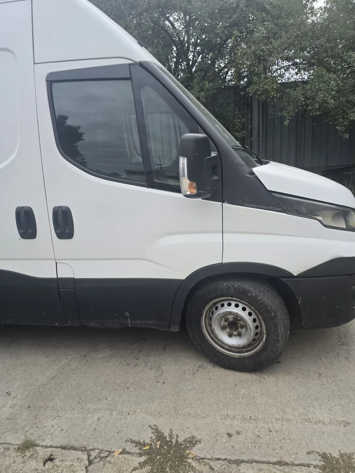 Iveco Daily, снимка 2 - Бусове и автобуси - 54622870
