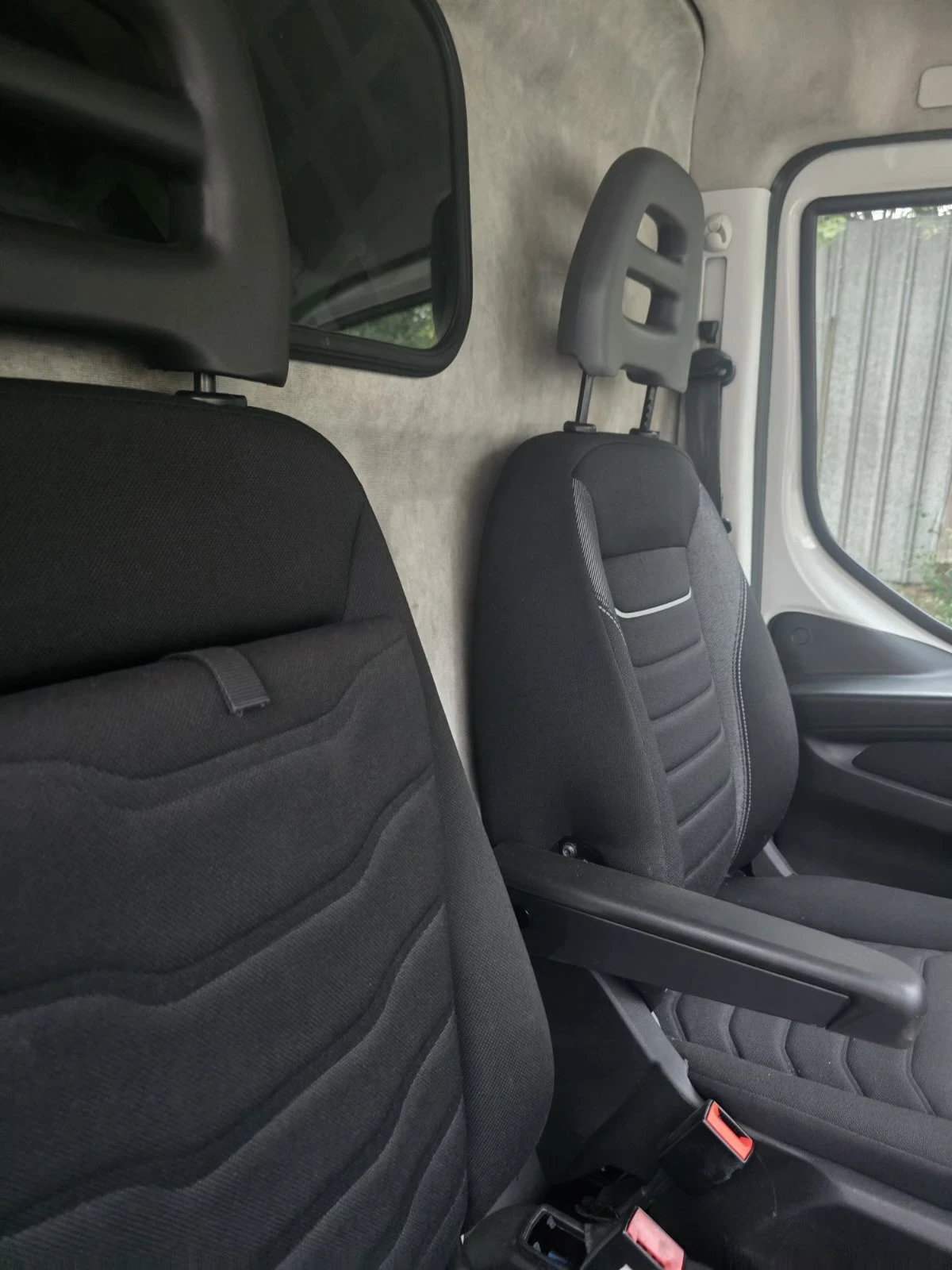Iveco Daily, снимка 6 - Бусове и автобуси - 54622870
