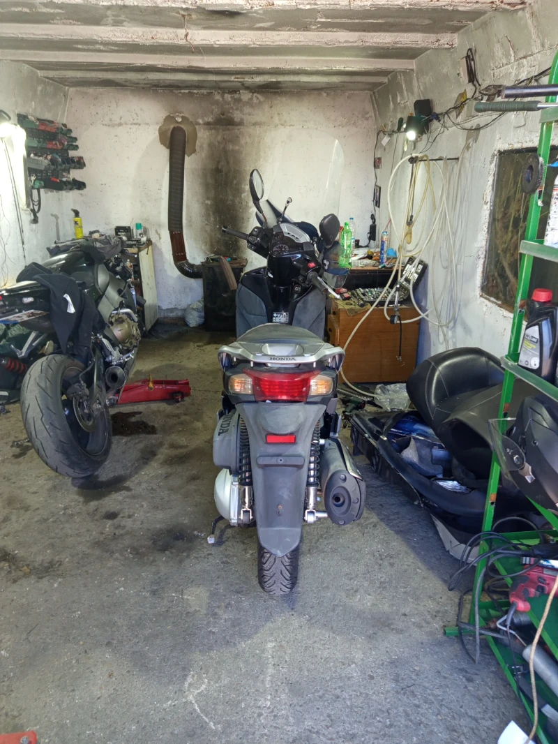 Honda Sh 300, снимка 2 - Мотоциклети и мототехника - 52384769