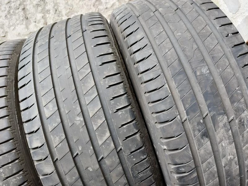 Гуми Летни 235/55R19, снимка 3 - Гуми и джанти - 36800494